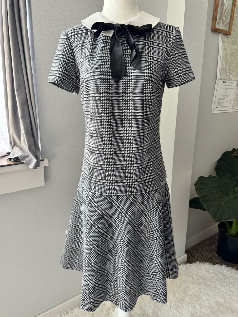 Vtg 60s Mod Malibu Knits houndstooth drop waist collared shift dress size small
